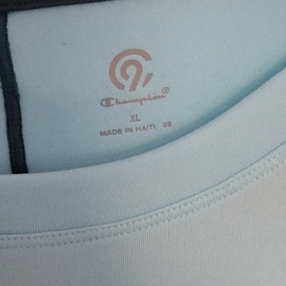 Champion tee - Picture 3 of 4